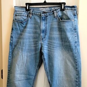 Levi's Signature Athletic Jean
